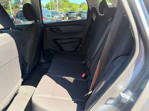 Used 2024 Nissan Rogue S AWD/4WD image 18