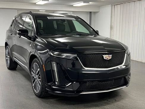 Certified 2023 Cadillac XT6 Sport w/ LPO, Floor Liner Package AWD/4WD image 7