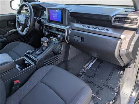 Used 2024 Toyota Tacoma SR5 AWD/4WD image 21