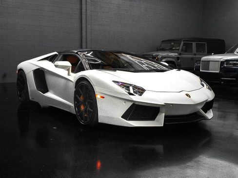 Used 2014 Lamborghini Aventador LP 700-4 AWD/4WD image 3