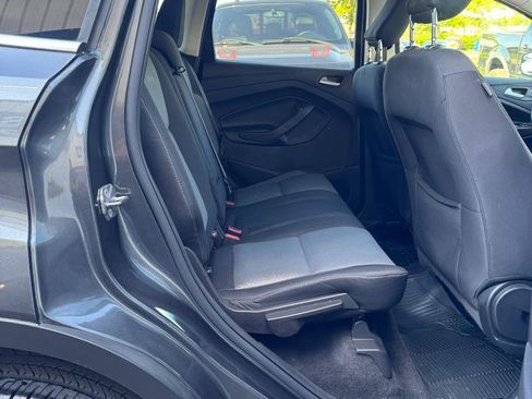 Used 2018 Ford Escape SE FWD image 21