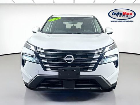 Used 2024 Nissan Rogue SV AWD/4WD image 6