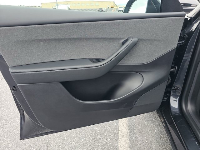 Used 2026 Tesla Model Y AWD image 23