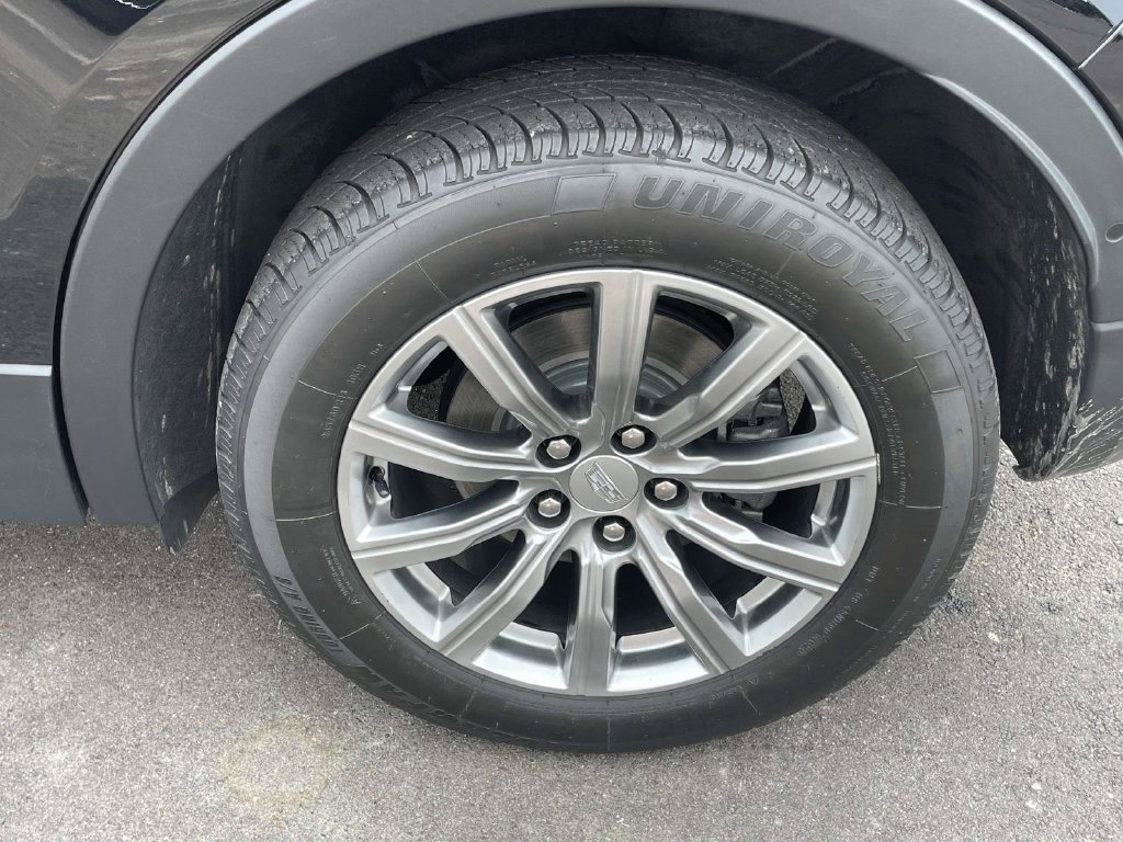 Used 2019 Cadillac XT4 Premium Luxury w/ Technology Package AWD/4WD image 9