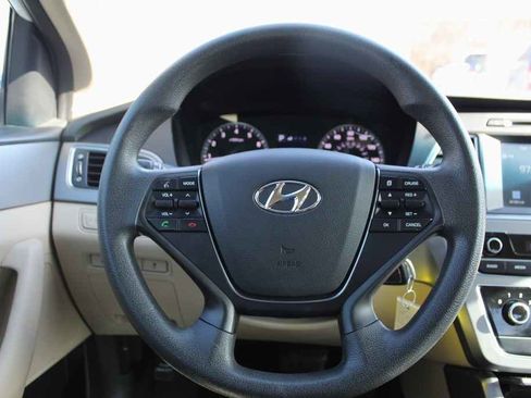 Used 2017 Hyundai Sonata SE image 14