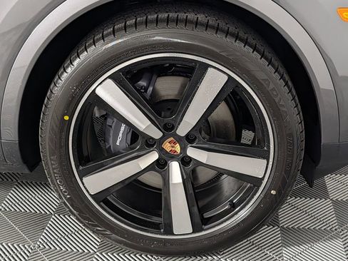 New 2026 Porsche Cayenne image 14