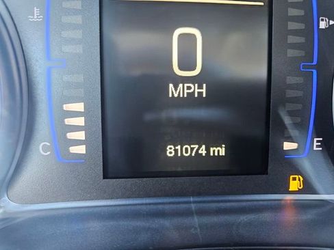 Used 2016 Chrysler 200 LX image 16