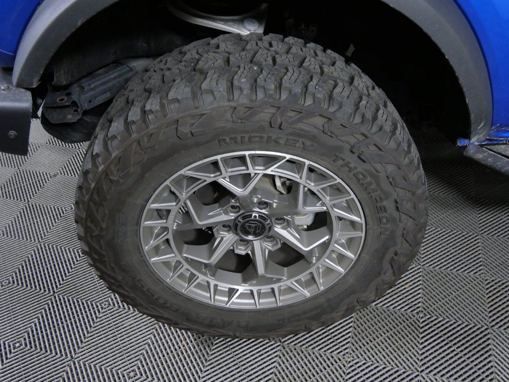 Used 2024 Ford Bronco Badlands AWD/4WD image 9