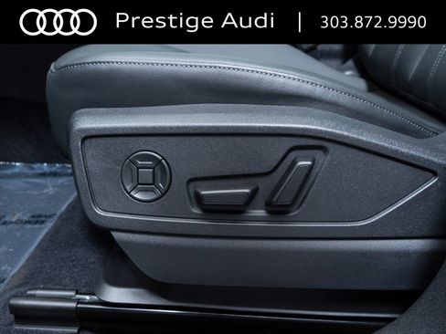 Used 2025 Audi Q5 Premium w/ Convenience Package image 21