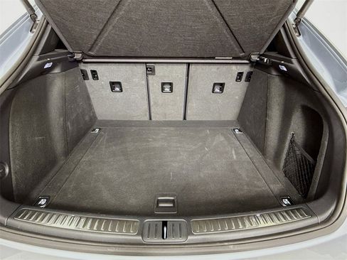 Certified 2025 Porsche Macan image 28