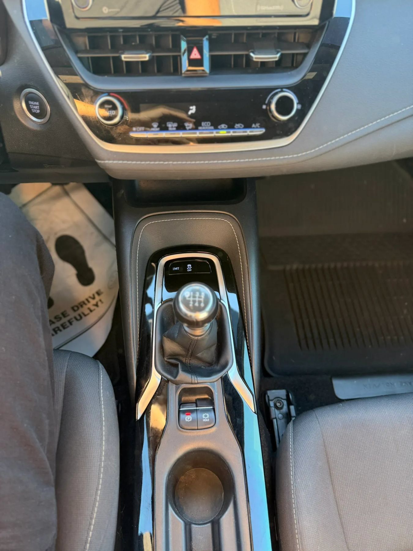 Used 2021 Toyota Corolla SE FWD image 14