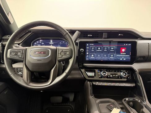Used 2025 GMC Sierra 2500 AT4 w/ AT4 Premium Plus Package AWD/4WD image 31