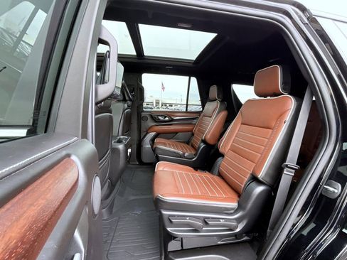 Certified 2023 GMC Yukon Denali Ultimate image 18