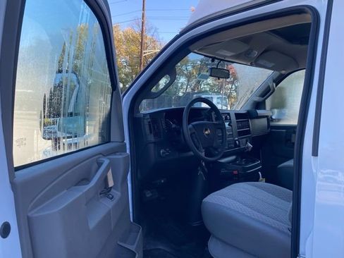 New 2025 Chevrolet Express 3500 w/ Power Convenience Package image 15