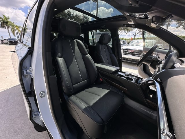 Certified 2026 Cadillac Vistiq Sport AWD/4WD image 34