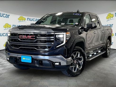 Used 2023 GMC Sierra 1500 SLT w/ SLT Premium Package AWD/4WD image 3