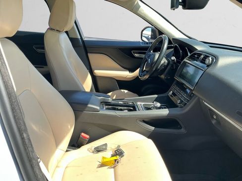Used 2020 Jaguar F-PACE Premium AWD/4WD image 15