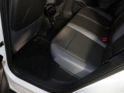 Used 2023 Volkswagen ID.4 Pro S image 29