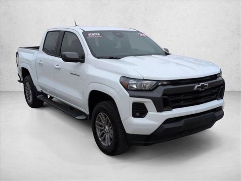 Used 2023 Chevrolet Colorado LT w/ LT Convenience Package II image 3