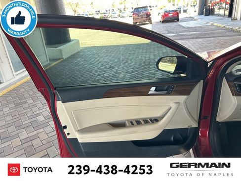 Used 2016 Hyundai Sonata Limited w/ Option Group 05 image 16