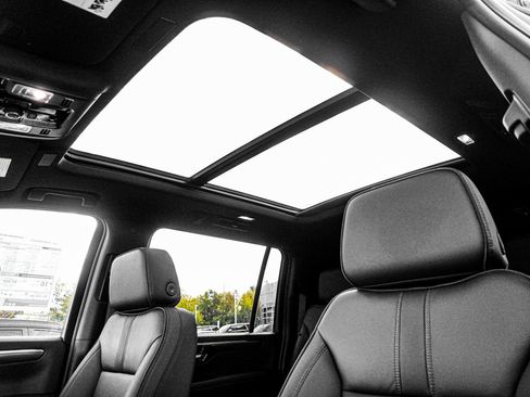 New 2026 Chevrolet Suburban RST w/ RST Capability Package image 58