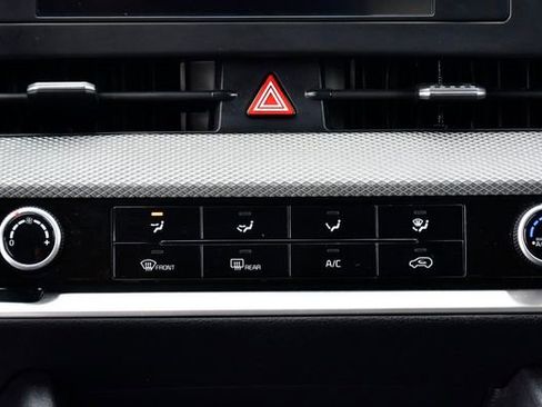 Certified 2025 Kia Sportage LX AWD/4WD image 21