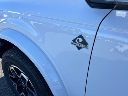 New 2025 Ford Bronco Outer Banks image 23