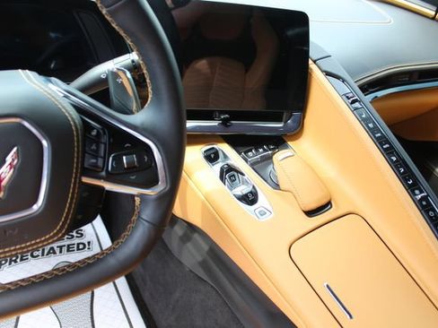 Used 2023 Chevrolet Corvette Stingray Premium Conv w/ Z51 Performance Package RWD image 27