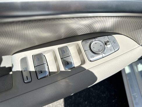 New 2025 Genesis G70 2.5T w/ Sport Prestige Package image 19