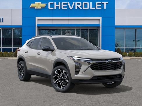 New 2026 Chevrolet Trax RS w/ Sunroof Package FWD image 7
