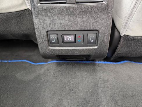 Used 2024 Mitsubishi Outlander SEL AWD/4WD image 18