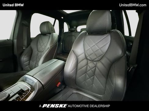 Used 2026 BMW 530i w/ M Sport Package RWD image 5