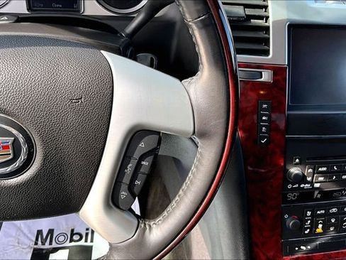 Used 2013 Cadillac Escalade EXT Premium image 17