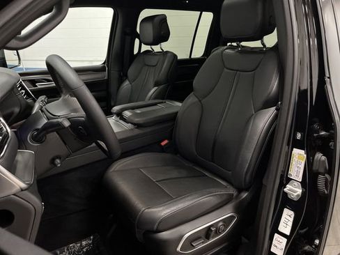 Used 2024 Jeep Wagoneer Series II image 4