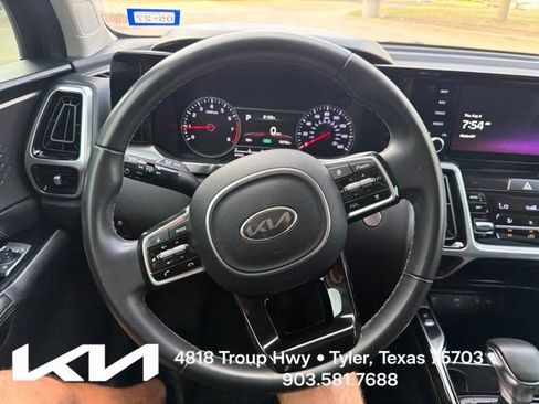 Certified 2021 Kia Sorento SX FWD image 18