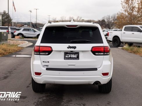 Used 2018 Jeep Grand Cherokee Altitude image 7