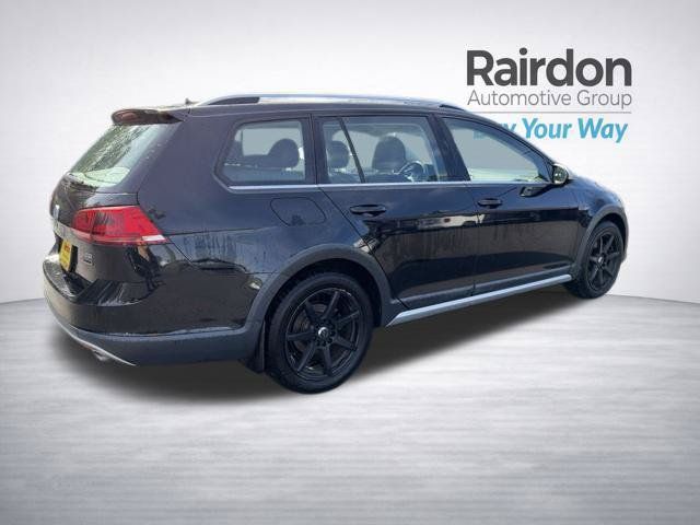 Used 2017 Volkswagen Golf Alltrack SE AWD/4WD image 7