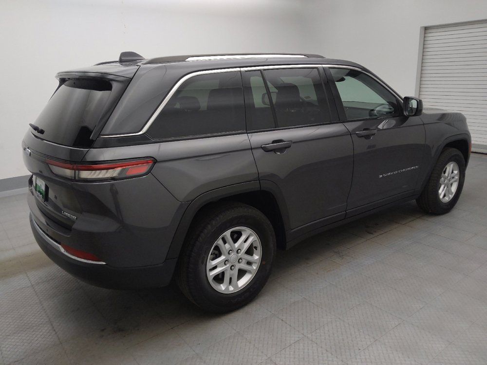 Used 2023 Jeep Grand Cherokee Laredo w/ Luxury Tech Group I AWD/4WD image 10