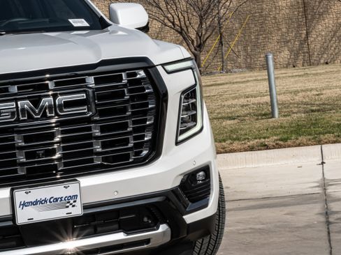 Used 2025 GMC Yukon Denali Ultimate image 6