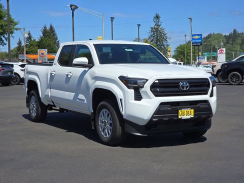 New 2026 Toyota Tacoma SR5 RWD image 2