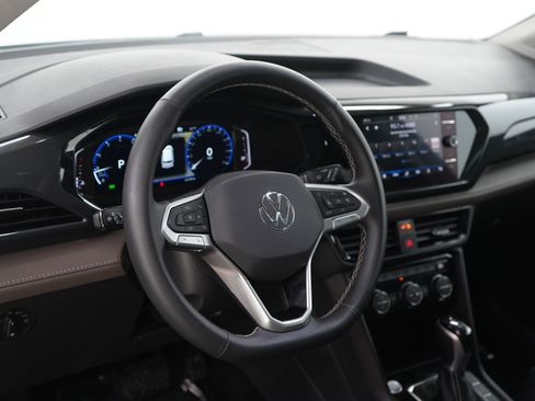 Used 2022 Volkswagen Taos SEL image 21