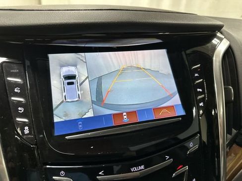 Used 2020 Cadillac Escalade Premium Luxury AWD/4WD image 12