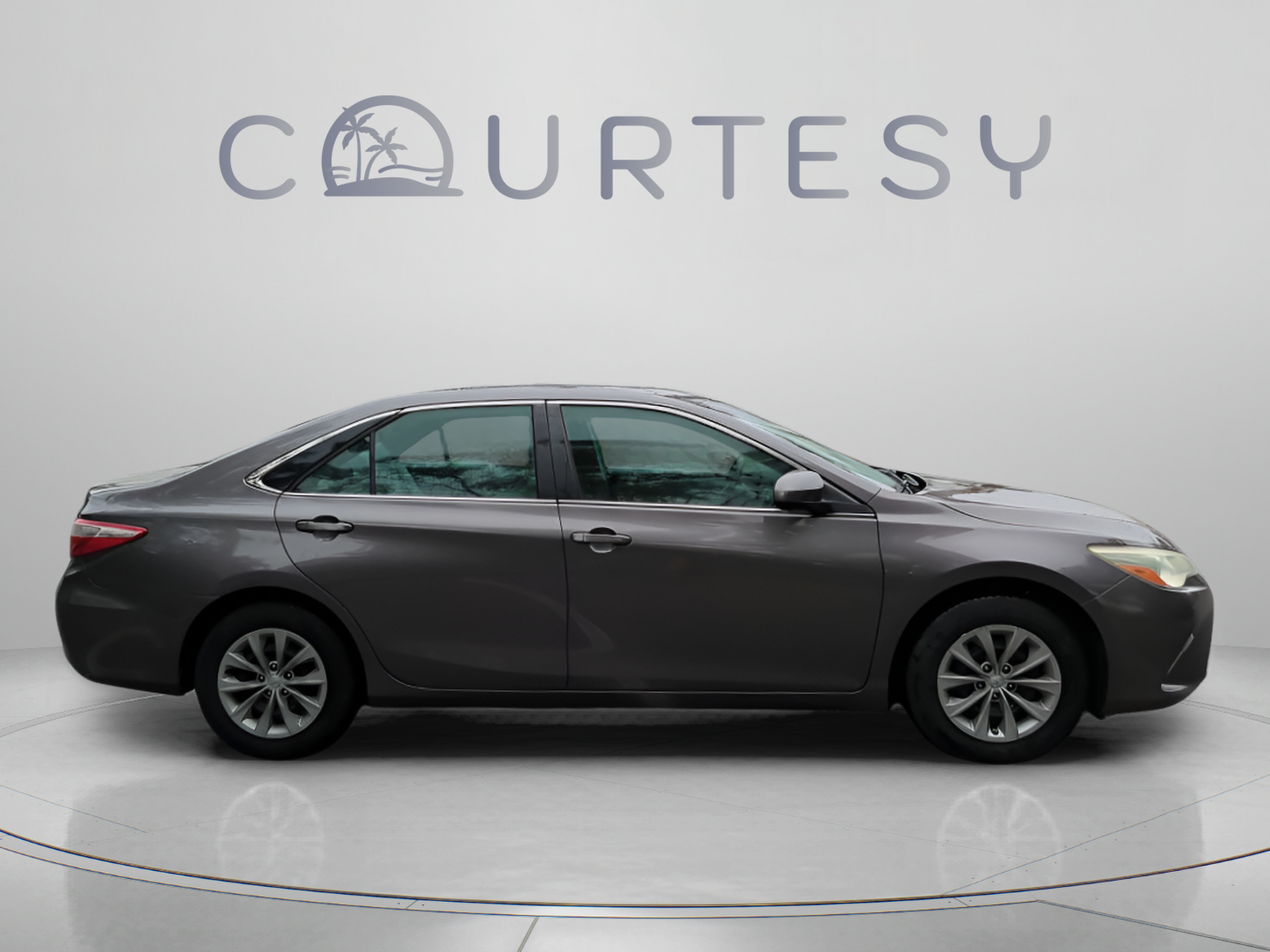 Used 2016 Toyota Camry LE FWD image 7