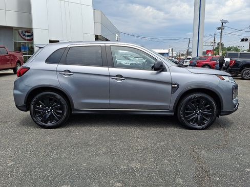 Used 2022 Mitsubishi Outlander Sport LE FWD image 6