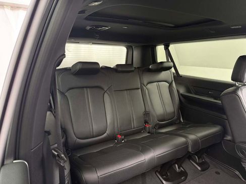 New 2025 Jeep Wagoneer L Series II w/ Premium Group I image 33