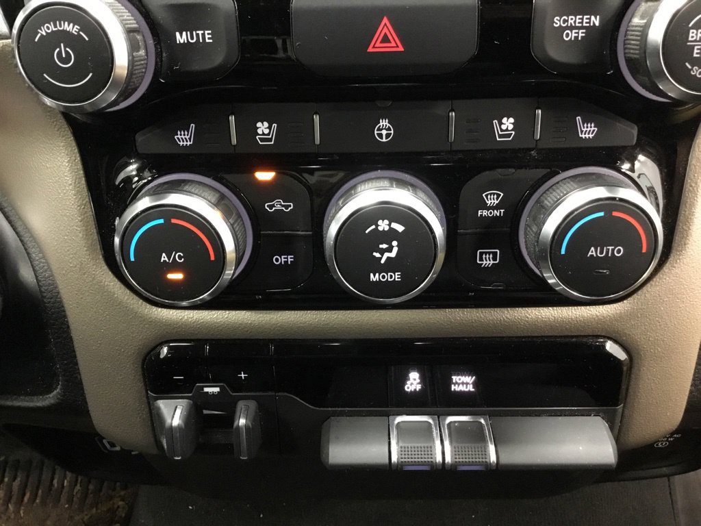 Used 2020 RAM 1500 Laramie AWD/4WD image 35