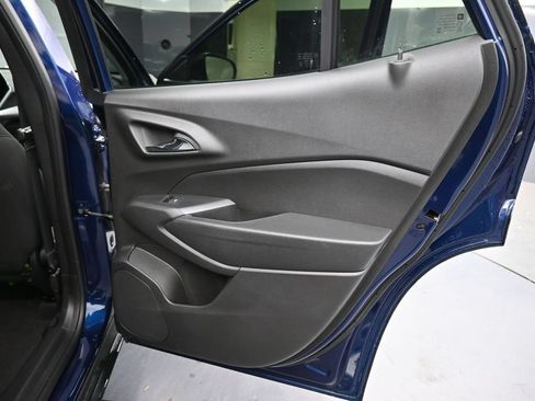 Used 2024 Chevrolet Trax LS FWD image 50