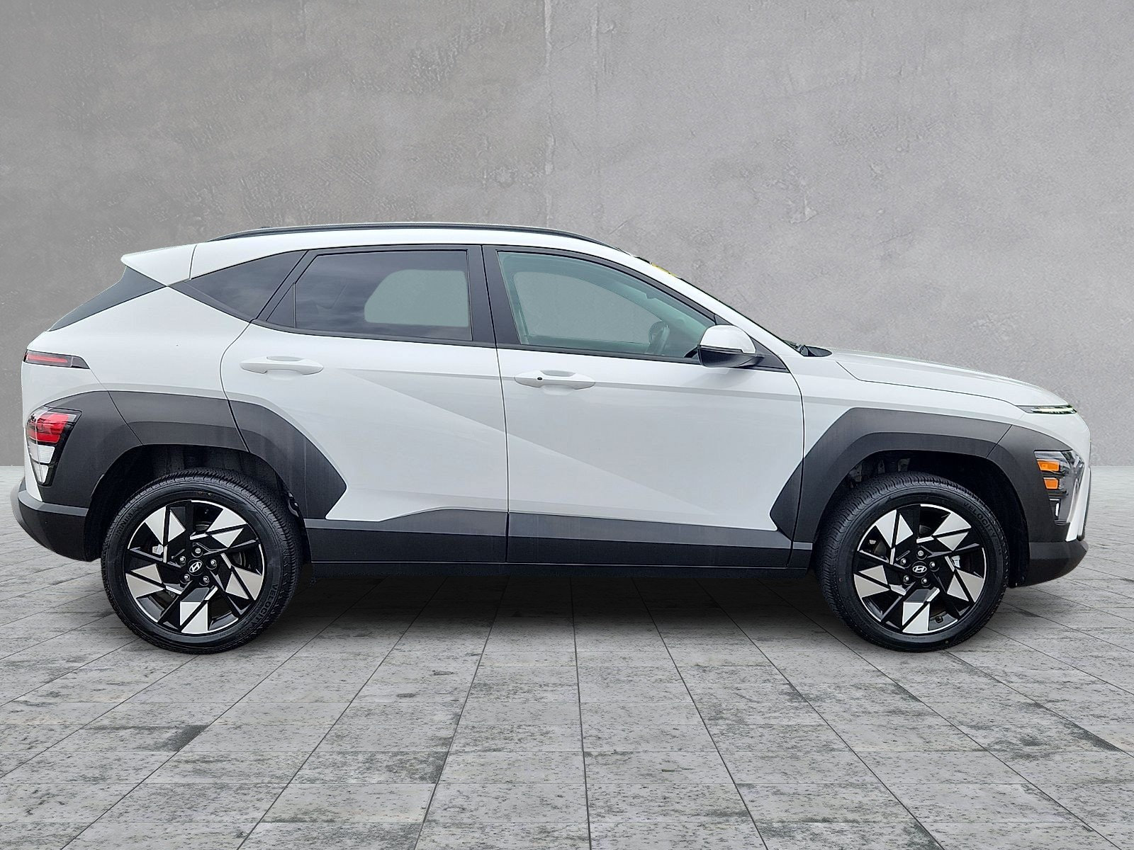 Certified 2024 Hyundai Kona SEL AWD/4WD image 7