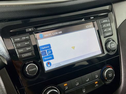Used 2015 Nissan Rogue SV AWD/4WD image 14