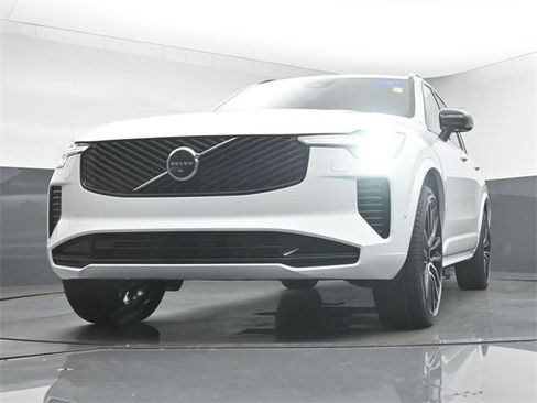 New 2026 Volvo XC90 B6 Ultra w/ Lounge Package image 40